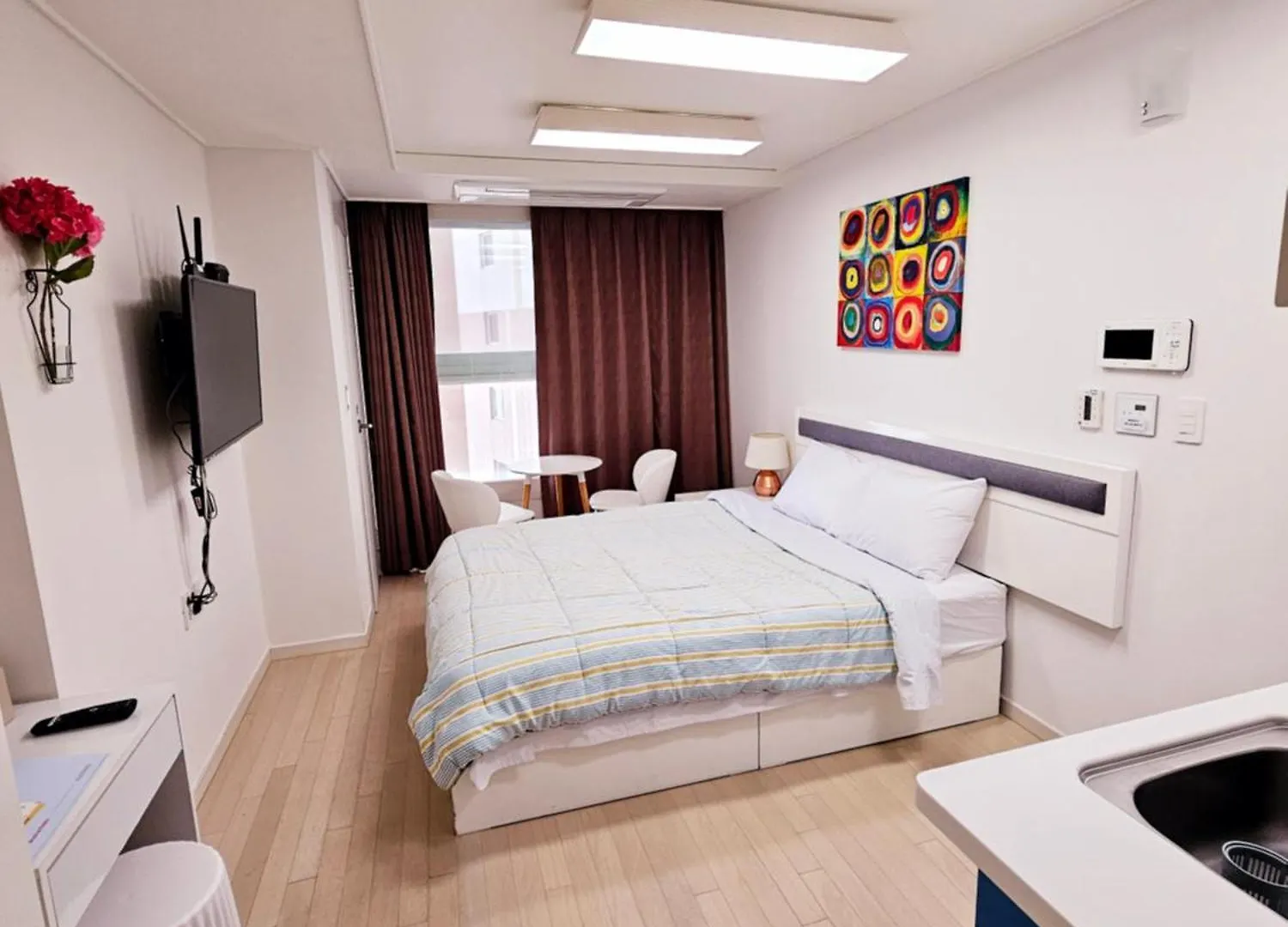 Apartment 2 Minutes Run To The Sea Only 152M, Special Benefit Of Spa Waterpark 195M Away Busan South Korea