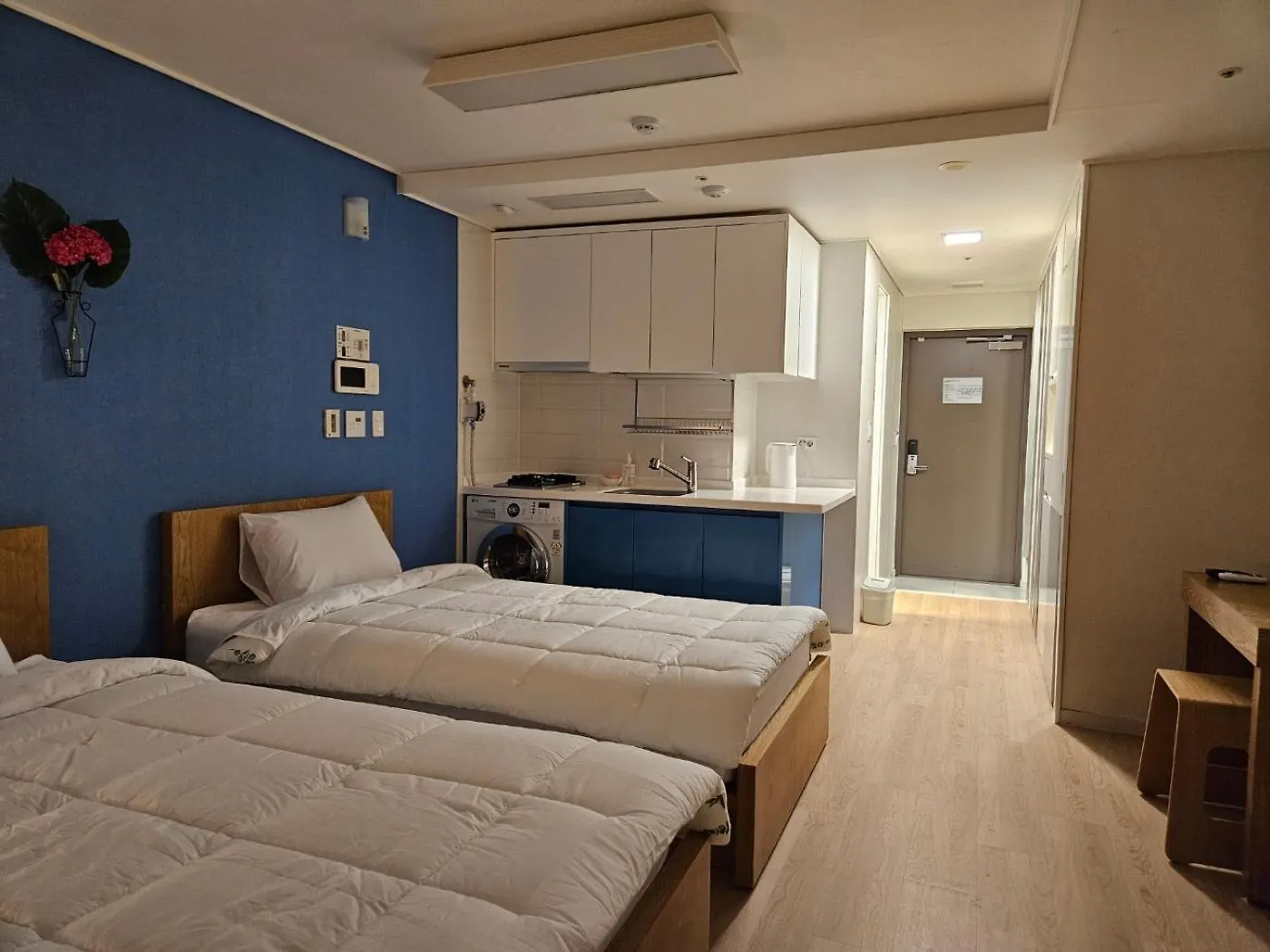 2 Minutes Run To The Sea Only 152M, Special Benefit Of Spa Waterpark 195M Away Busan 0*,