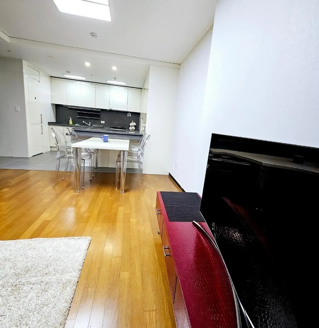 2 Minutes Run To The Sea Only 152M, Special Benefit Of Spa Waterpark 195M Away Busan