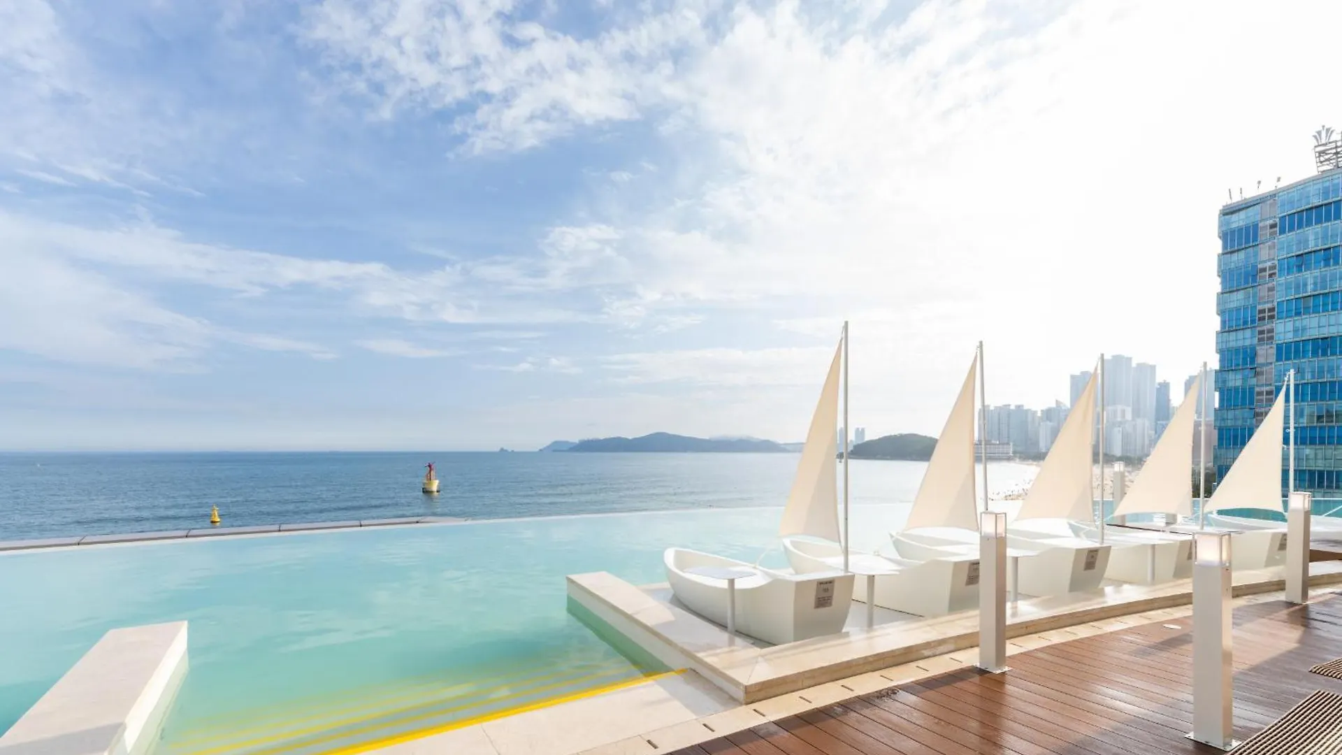 2 Minutes Run To The Sea Only 152M, Special Benefit Of Spa Waterpark 195M Away Busan South Korea
