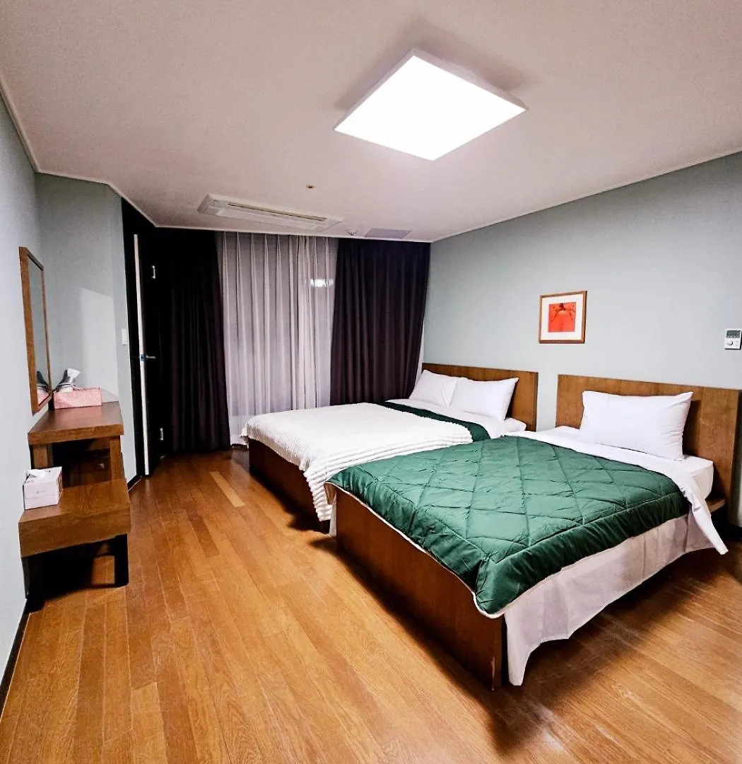 2 Minutes Run To The Sea Only 152M, Special Benefit Of Spa Waterpark 195M Away Busan