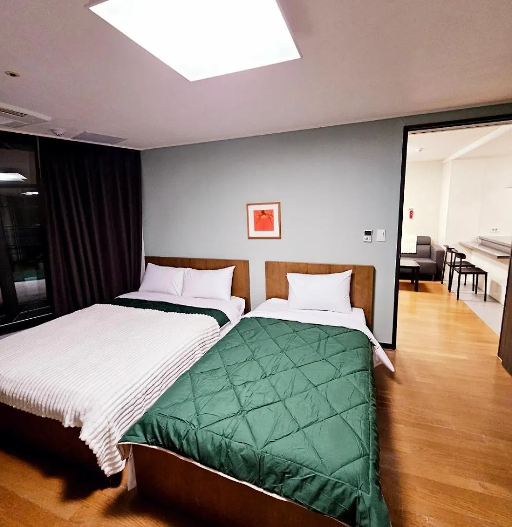 2 Minutes Run To The Sea Only 152M, Special Benefit Of Spa Waterpark 195M Away Busan Sydkorea